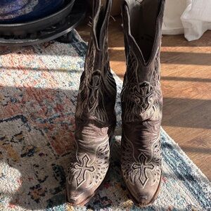 listing-status-banner